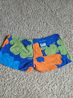 Lafies Butt Cuts Tropical Shorts